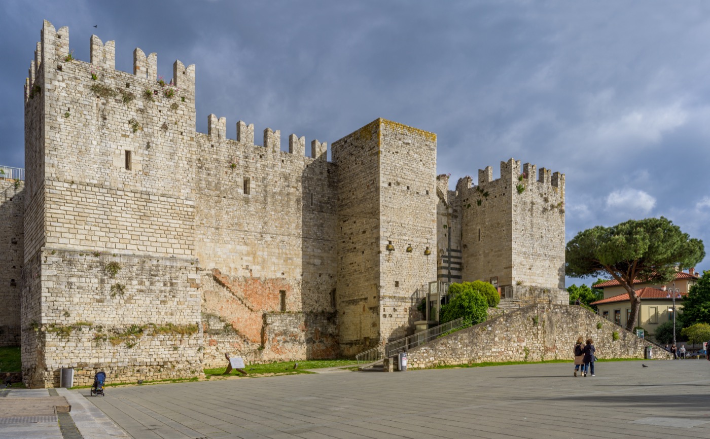 Il Castello dell'Imperatore a Prato, unico esempio di architettura sveva nell'Italia centro-settentrionale.